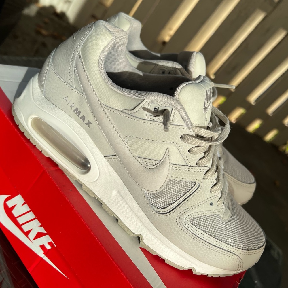 Nike Air Max Light Gray Sneakers